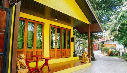 Bunk Bed in Mixed Dormitory Room