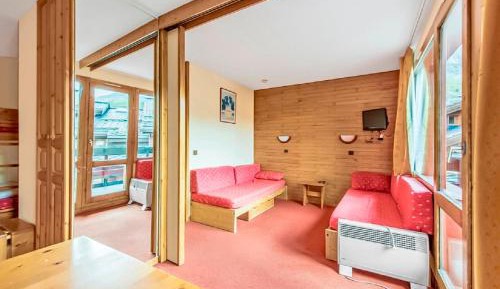 Budget One-Bedroom Apartment (5 People)