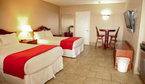 Deluxe Suite with Lake View