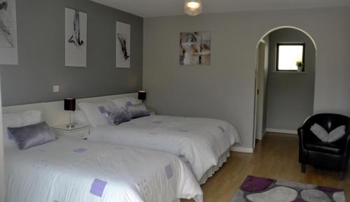 Double or Twin Room with Mountain View