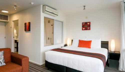 Luxury Studio with Pool View