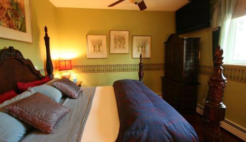 King Room with Pool View