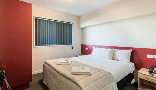 Superior One-Bedroom Apartment