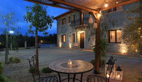 King Studio with Sofa Bed