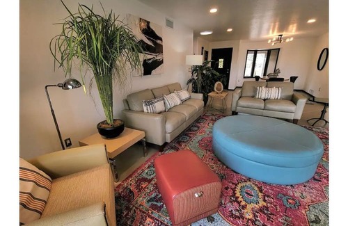 Tanque Verde House | GORGEOUS MOUNTAIN VIEW LUXURY HOME W/ POOL/JACUZZI