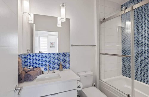 Downtown Kansas City Apartment | ☆Location Location☆ Luxury 2 bed