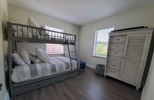 Delray Beach House | 5 Min Walk to the Ave 5 min Drive to the Beach! Pet friendly!