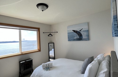 Kodiak House | Cliffside Oceanview home with views of the channel