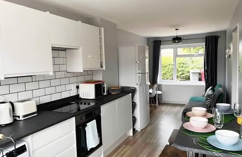 Reading House | The Reading Gem