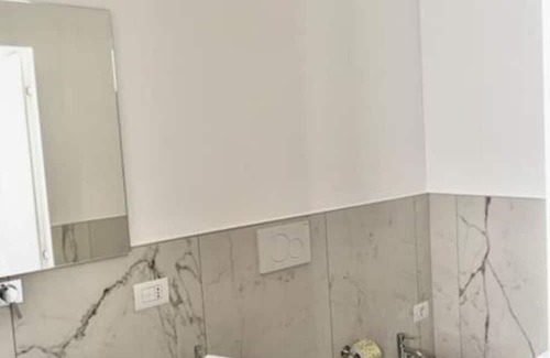 Centro Direzionale House | Sky View -New Door- Apartment 2 with Balcony