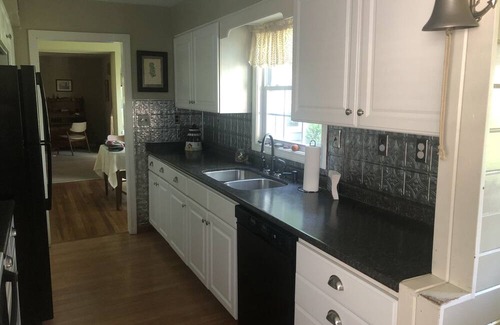 Dunkirk House | Lovely 3 BR Cape Cod House Near Beach