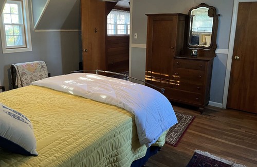 Dunkirk House | Lovely 3 BR Cape Cod House Near Beach