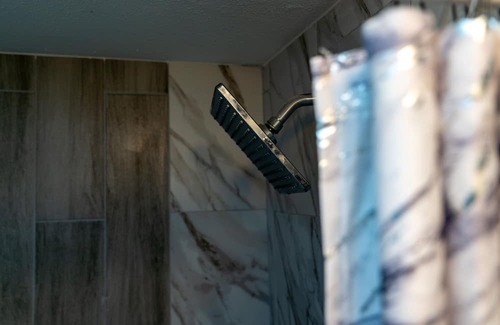 Temple Crest Apartment | Space jam experience Busch gardens!