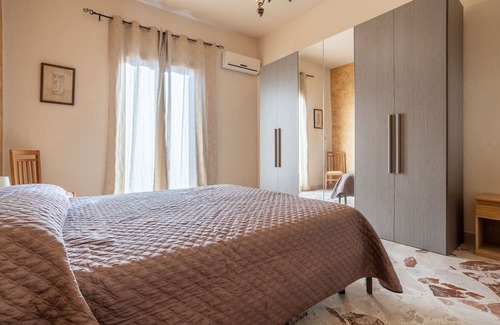 Cinisi House | Vacation Home "Casa A Cinisi Vicino Al Centro" with 2 Balconies & A/C