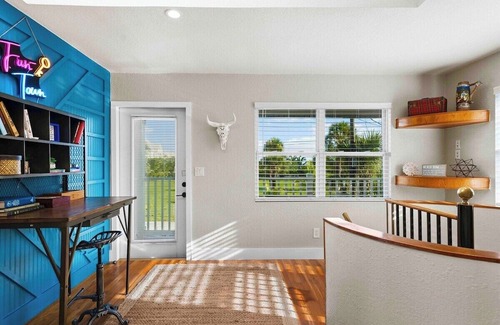 Crescent Beach Villa | Private River View Balcony- King Bed-Near Beach