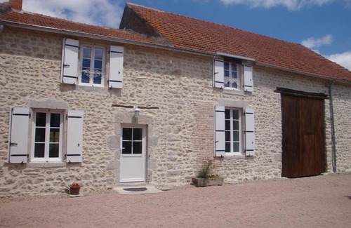 Saint-Priest-d'Andelot Cottage | Gite Saint-Priest-d'Andelot, 1 bedroom, 2 persons