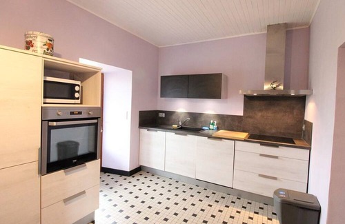 Roannes-Saint-Mary Cottage | Gite Roannes-Saint-Mary, 3 bedrooms, 6 persons