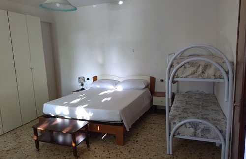 Castelvetrano House | Apartment "Baloo" with Shared Pool & Wi-Fi