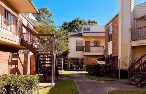 Astrodome Apartment | Lovely Texas Med Center apartment for 4 people to sleep