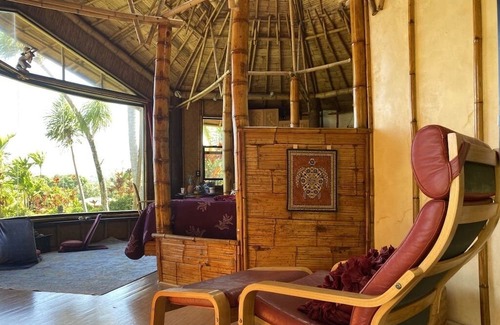 Haiku Cottage | Bamboo Temple, views to dream, walk to waterfall!