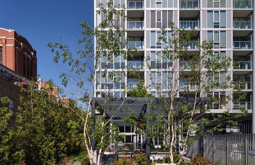 Killgubbin House | Luxe Executive One Bedroom Suite in River North.