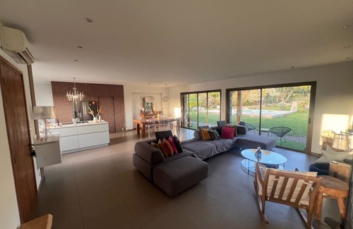 Cauro Villa | Contemporary villa with garden and swimming pool, 5 minutes from the beach!