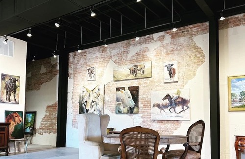 Buffalo Apartment | 4 Luxury Suites in a beautifully restored historic building in Buffalo, Texas.