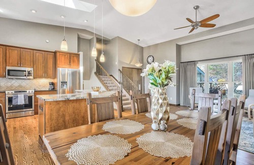 Park Vista House | 5BR House with Hot Tub, Peak Views in Colorado Springs