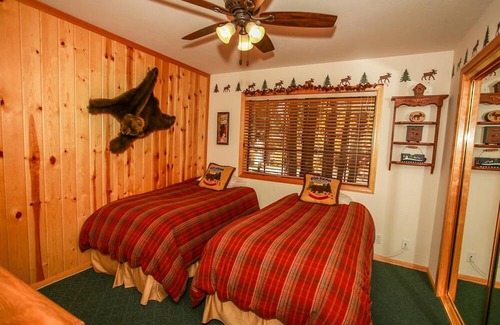Fox Farm Cabin | Retreat to Fox Farm-1662 by Big Bear Vacations