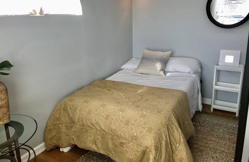 Belmont Shore Apartment | Spacious Beach Retreat