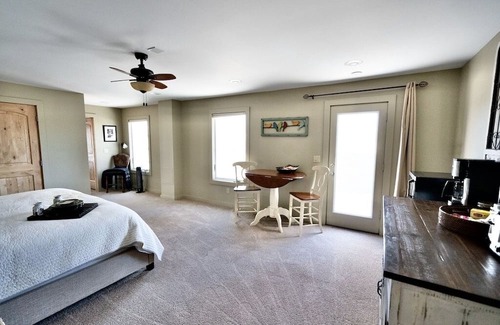 Westcliffe House | Three room suite with fire pit & grill on private patio under the Aspens