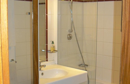 Old Town Apartment | bright studio in the heart of town