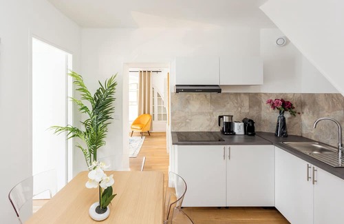 Gaillon Apartment | Merveil Family Suite - Louvre - Dalayrac