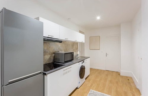 Quartier Saint-Georges Apartment | Merveil Family Suite - Cardinal Mercier