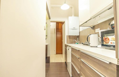 Matzleinsdorf Apartment | Chic 2BR City Stay Central Location
