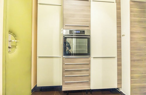 Matzleinsdorf Apartment | Chic 2BR City Stay Central Location