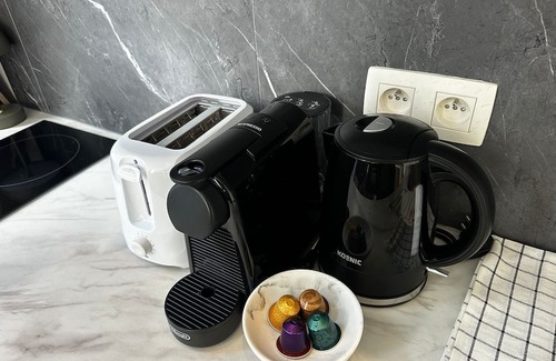 Patershol Apartment | Stylish 1BR plus LR Apt Ghent Castle