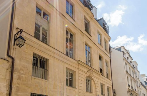 2nd Arrondissement Apartment | Merveil Family suite - Louvre Victoires