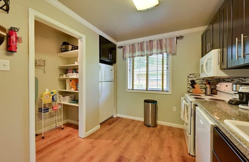 Nacogdoches Apartment | The Homestead Luxury-cozy 2BR Apartments Near SFA