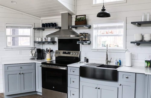 Dover House | Salt & Pepper