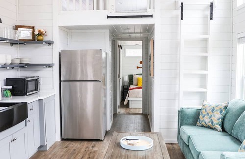 Dover House | Salt & Pepper