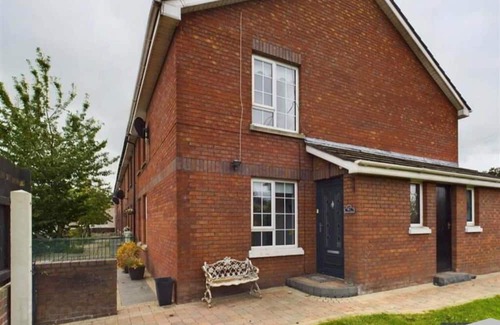 Newry House | 4 Bedroom House in Newry Central
