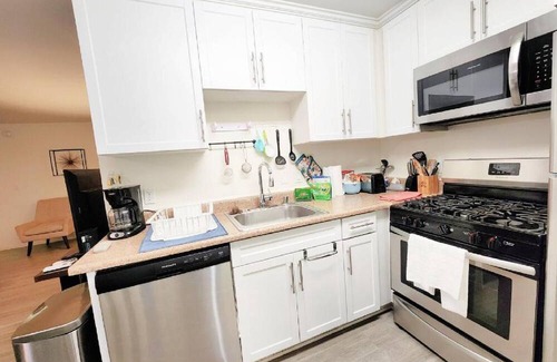 West Los Angeles Apartment | Chic & Cozy 2BR at Westpark Luxe – Complimentary Parking