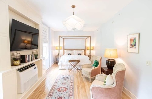 Lewisburg Hotel | Historic General Lewis Inn