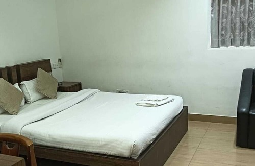 Giridih Hotel | Hotel Vrindavan Palace