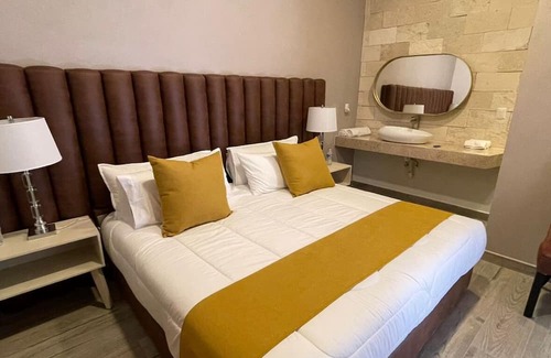 Bernal Hotel | Hotel Blanquita Centro