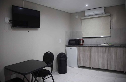 Braamfontein Hotel | Hayat Hotel