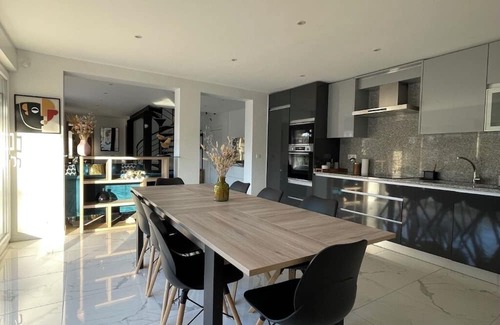 Vulaines-sur-Seine House | Gîtes de Charme à Samoreau - Seine bank, Swimming pool, Jacuzzi and Serenity