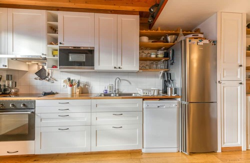 Villard-Reculas Apartment | Apartment 'Tout Confort Et Moderne Granges 33' with Mountain View, Balcony and Wi-Fi