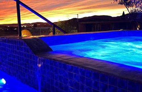 Valle de Guadalupe Cabin | Cozy cabin with WiFi and AC /heaterValle de Guadalupe enjoy a glass of wine .